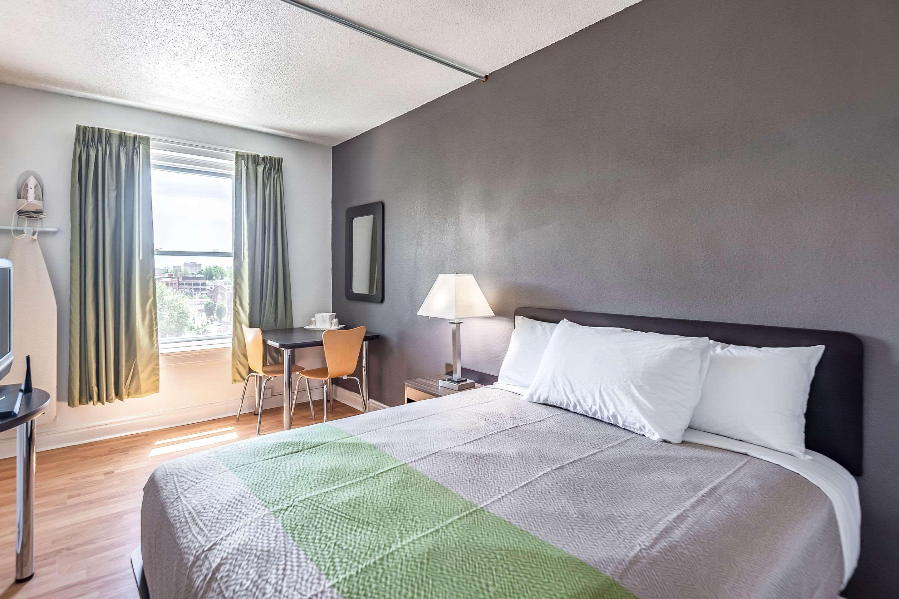 堪萨斯城，莫 - 中城6号一室公寓 外观 照片